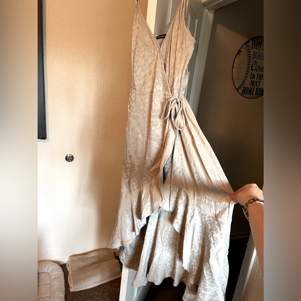 Abercrombie & Fitch Wrap Dress Gray Satin Leopard Hi-Lo Ruffle Women's Size XS